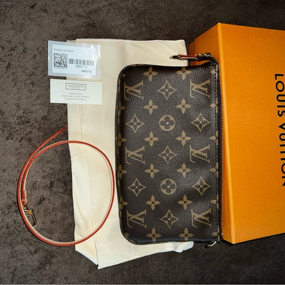 LOUIS VUITTON MONOGRAM POCHETTE ACCESSOIRES BAG POUCH CLUTCH - Picture 3 of 15